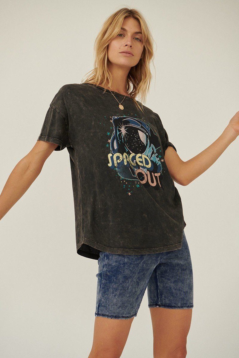 A Mineral Washed Graphic T-shirt L