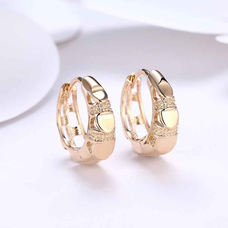 Heart Shaped Classic Huggies Earrings Set in 18K Gold ITALY Design Elsy Style Earring