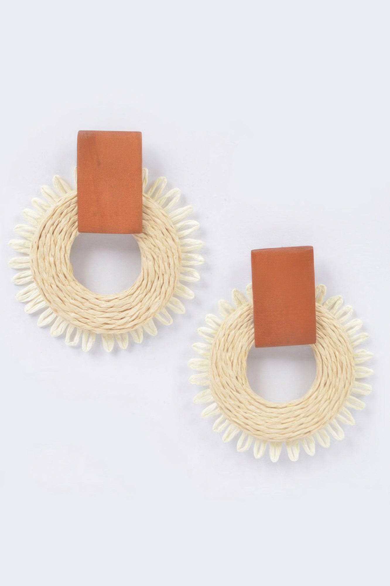 Faux Straw Round Earring Ivory