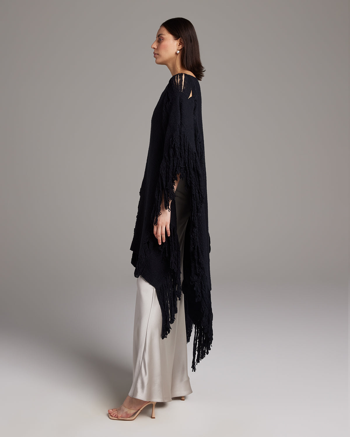 Lace Fringe Manta