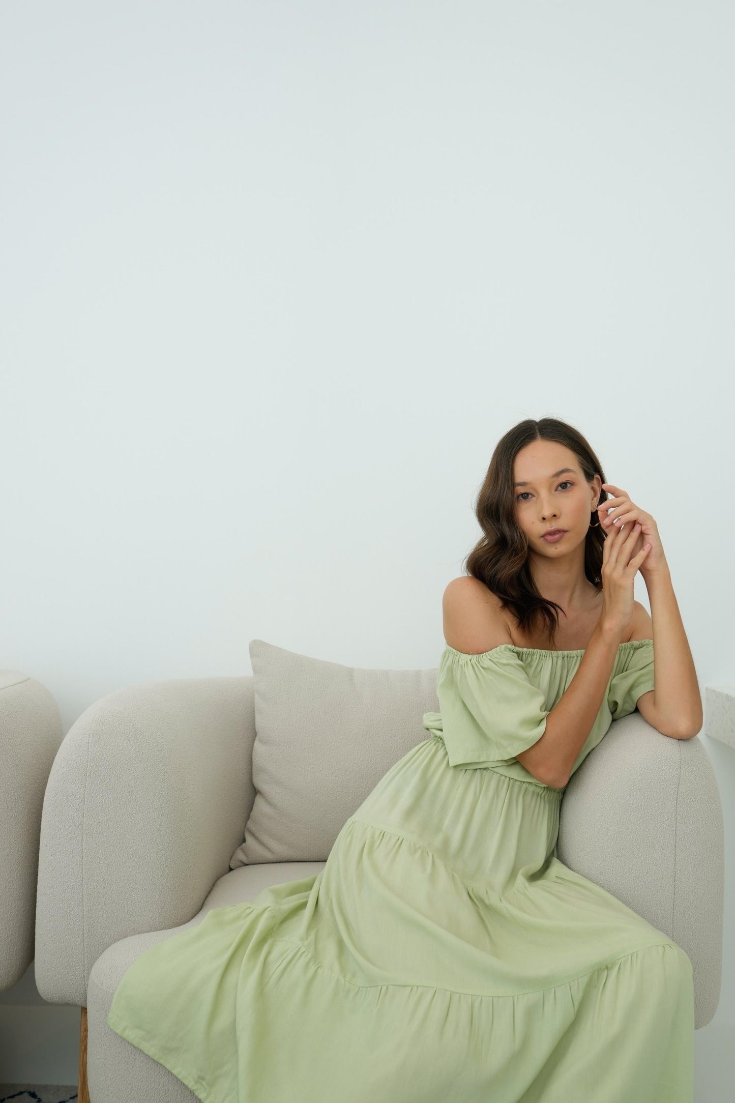 Regina Off-the-shoulder Midi Dress in Pistachio