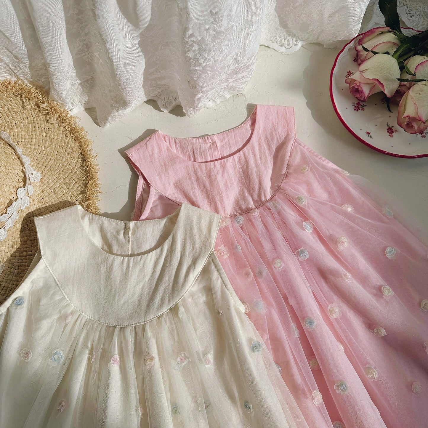 New Design Summer Kids Girls Sleeveless Rose Embroidery Mesh Dress